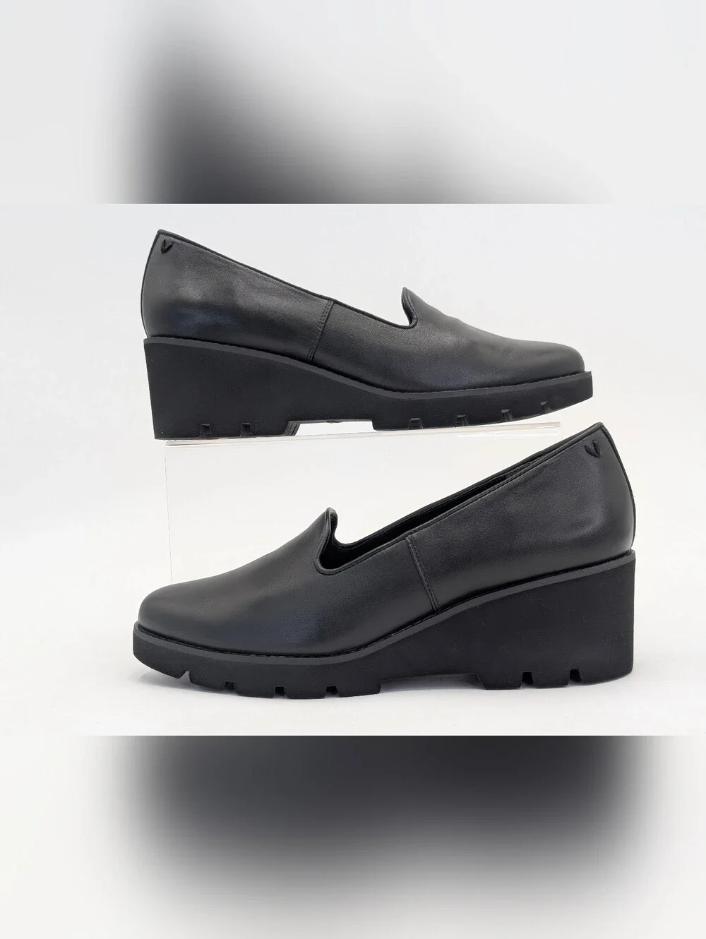 Vionic Willa Size 9 Genuine Smooth Black Leather Slip-On Moc-Toe Wedge Loafers